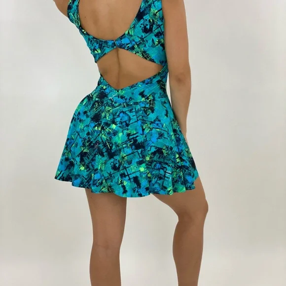 Athletic Dress - Picture 3 of 4